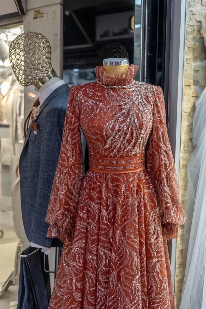 Erguvan nişanlık — A kesim, dantel